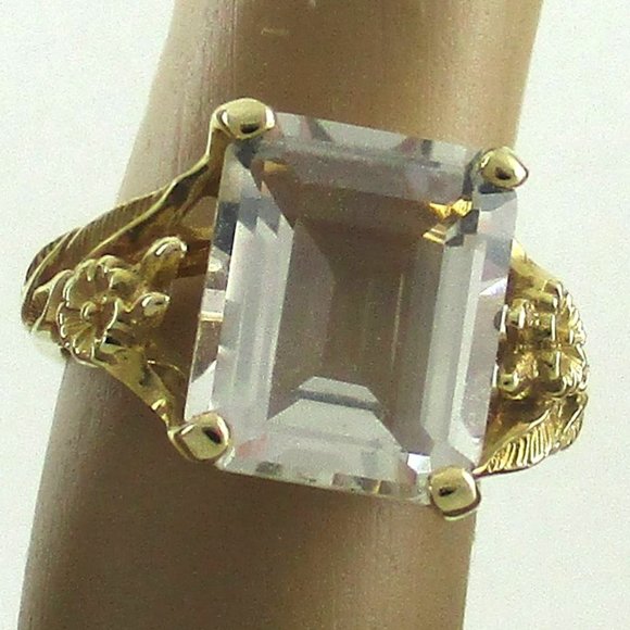 14K Yellow Gold White Quartz Ring - Size 5 - Picture 4 of 13